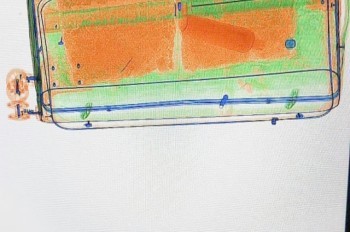 В аэропорту Праги за день поймали троих иностранцев с крупными партиями наркотиков