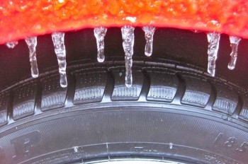 В Чехии объявлено предупреждение о ледяном дожде и гололеде