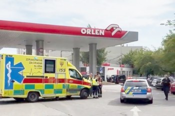 В Праге вынесли приговор агрессору, порезавшему трех человек на АЗС