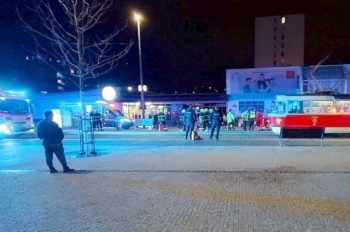 Пешеход в наушниках попал под трамвай в Праге