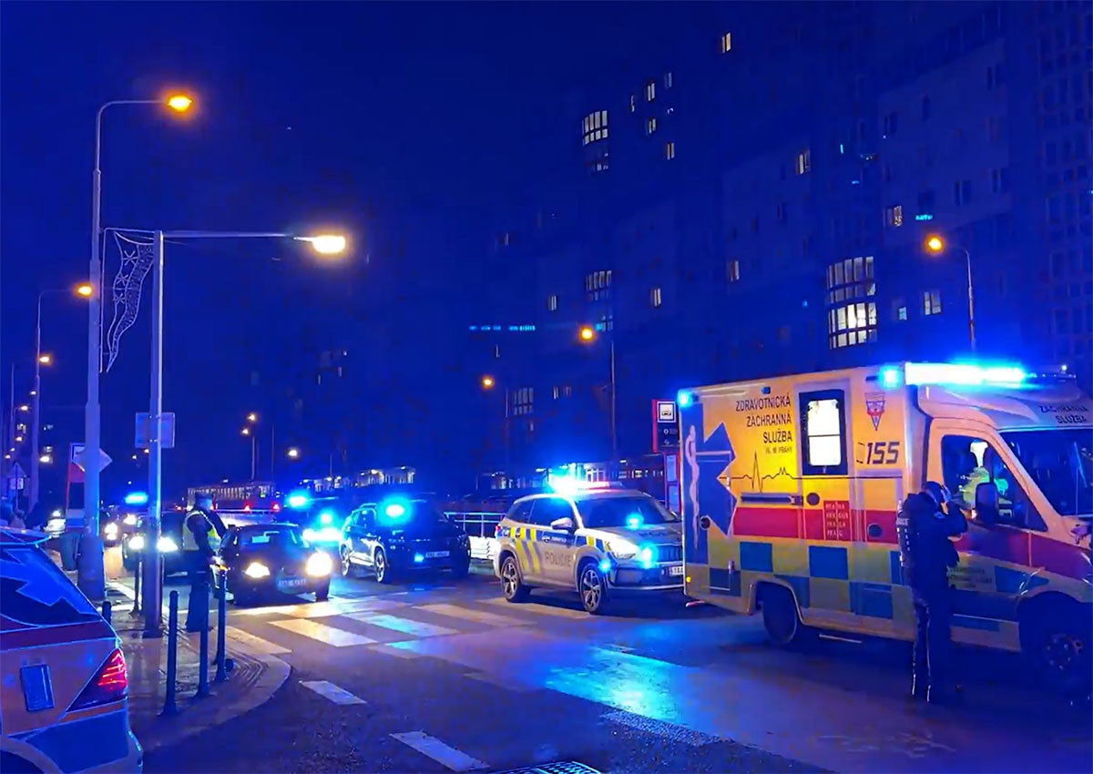 В Праге трамвай сбил 12-летнюю школьницу