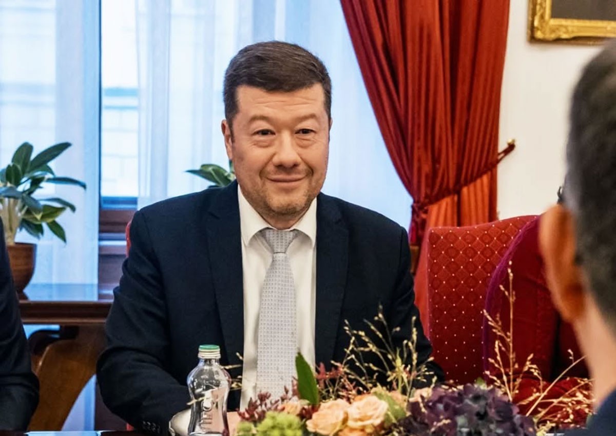 Оппозиции не удалось сместить Окамуру с должности председателя палаты депутатов