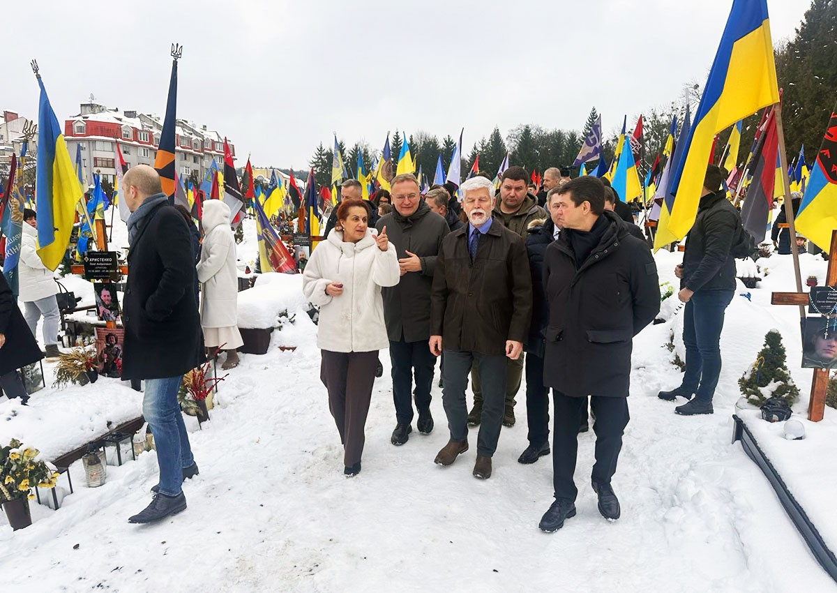 Президент Чехии неожиданно приехал в Украину