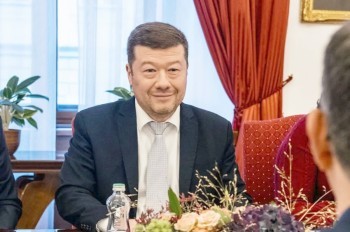 Оппозиции не удалось сместить Окамуру с должности председателя палаты депутатов