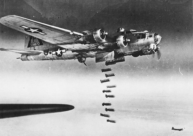 Ровно 72 года назад американцы обрушили бомбы на Прагу: фото