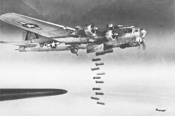 Ровно 73 года назад американцы обрушили бомбы на Прагу: фото