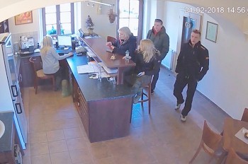 В Чехии разыскивают иностранцев, «объевших» отели на 20 тыс. крон