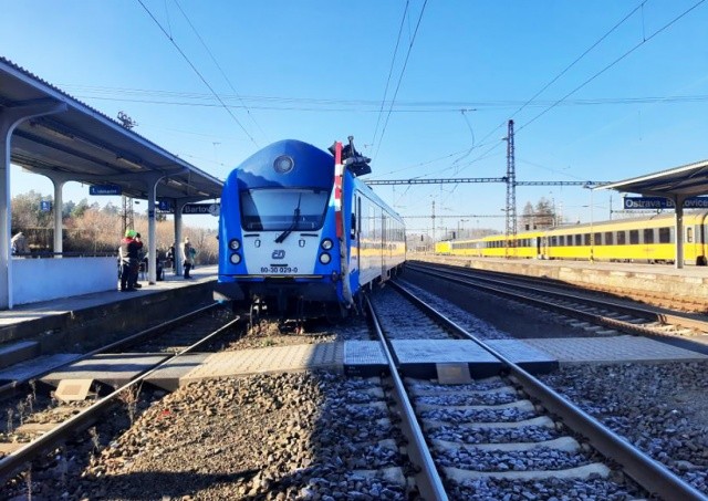 В Чехии сошел с рельсов пассажирский поезд