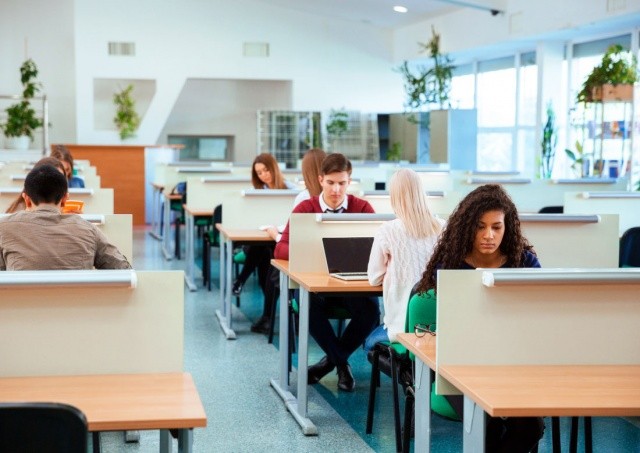 Как успешно поступить в чешский университет: основные шаги, требования и ошибки