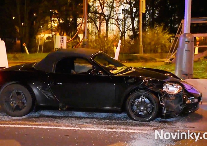 Молодой иностранец на «Порше» устроил ДТП в Праге