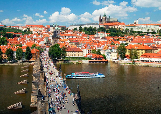 В субботу жителей Чехии ждет по-летнему теплая погода