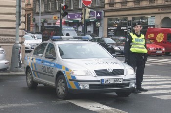 Иностранец изнасиловал и ограбил туристку в центре Праги