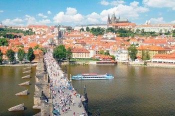 В субботу жителей Чехии ждет по-летнему теплая погода