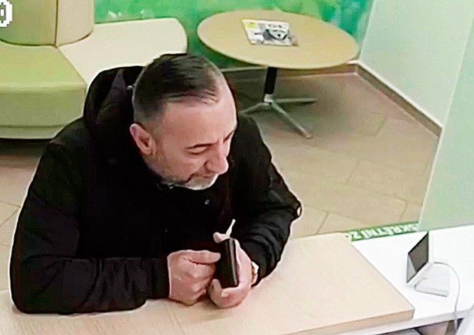 В Праге мошенник обманул кассиршу «Сбербанка» на 20 тыс. крон