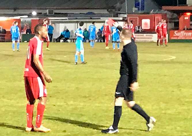 В Англии футболист получил красную карточку из-за фамилии