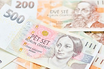 Средняя зарплата в Чехии достигла рекордного уровня