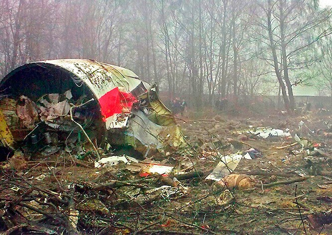 Польша обвинила российских диспетчеров в провоцировании крушения Ту-154 Качиньского
