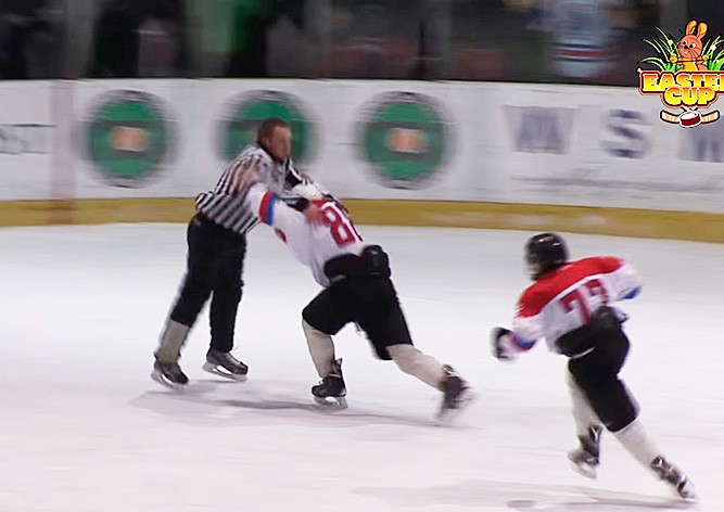 Хоккеисты «Бреста» побили судью на пасхальном турнире в Чехии: видео