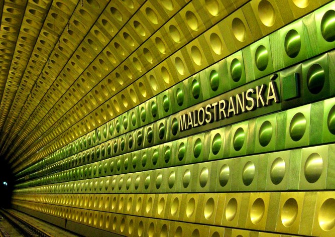 В Праге экстренно закрыли станцию метро Malostranská