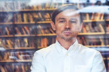 Дельфин выступит в Праге