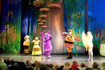 В Праге покажут детский музыкальный спектакль «Лунтик и его друзья»