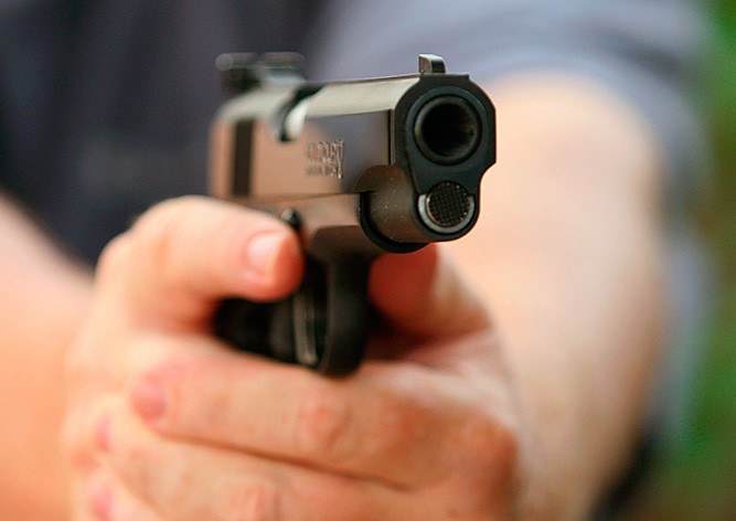 В Чехии психбольной открыл огонь по полицейским и застрелился