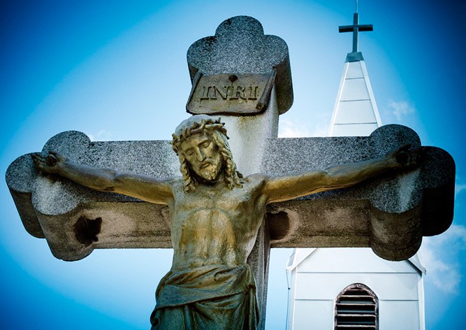 Почетные граждане Праги получат бесплатное место на кладбище