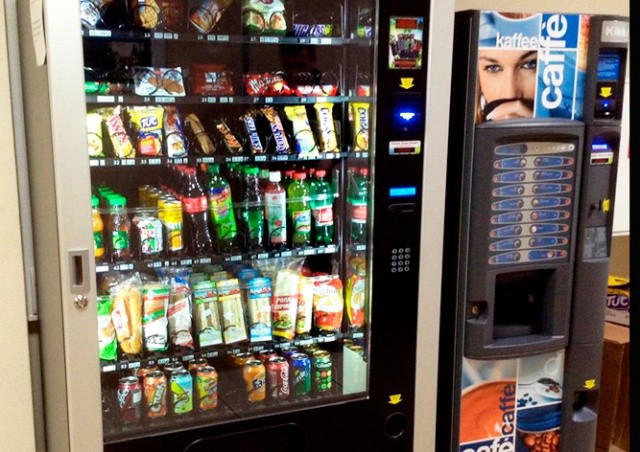 В Чехии рабочий устроил «вендетту» торговому автомату