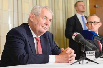 Президент Чехии назвал удар союзников по Сирии «ковбойским проектом»