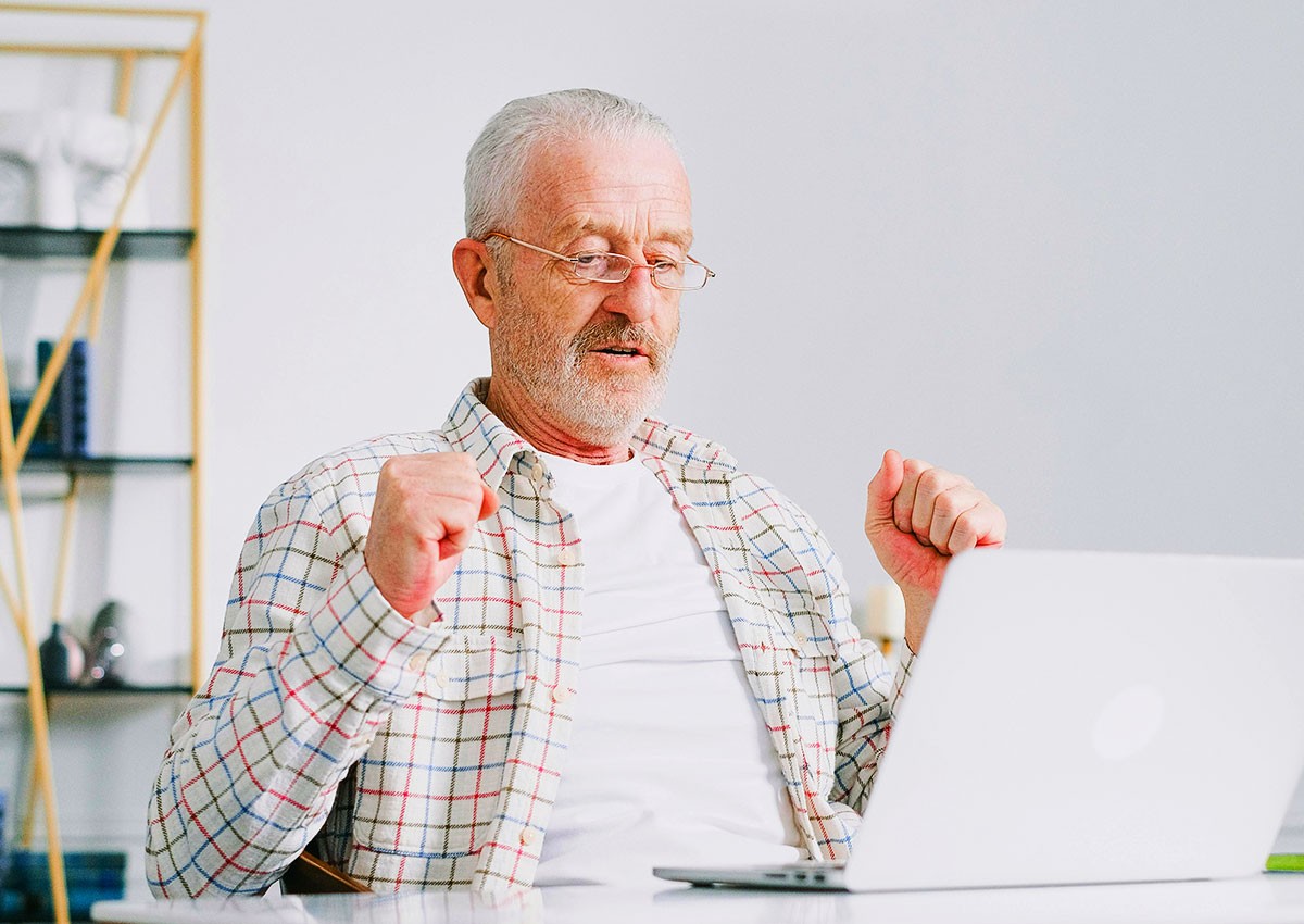 Пожилые люди в Чехии стали востребованы: компании активно ищут работников 55+