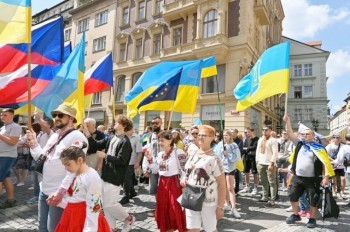 От временной защиты к постоянной жизни: в Чехии спрогнозировали число украинцев к 2035 году