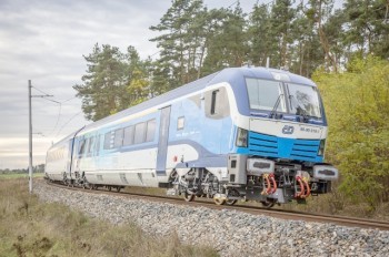 Под Прагой поезд насмерть сбил человека