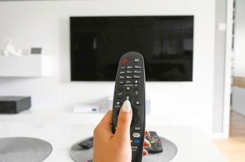 С мая в Чехии вырастут сборы на радио и телевидение. Платить их будут почти все