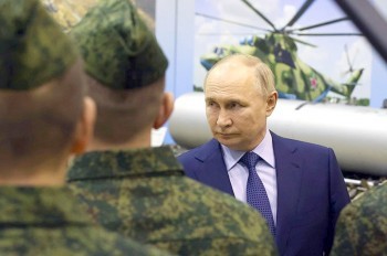 Путин объявил перемирие в честь 80-летия Победы