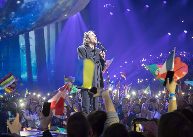 Видео: «Евровидение-2017» выиграла Португалия