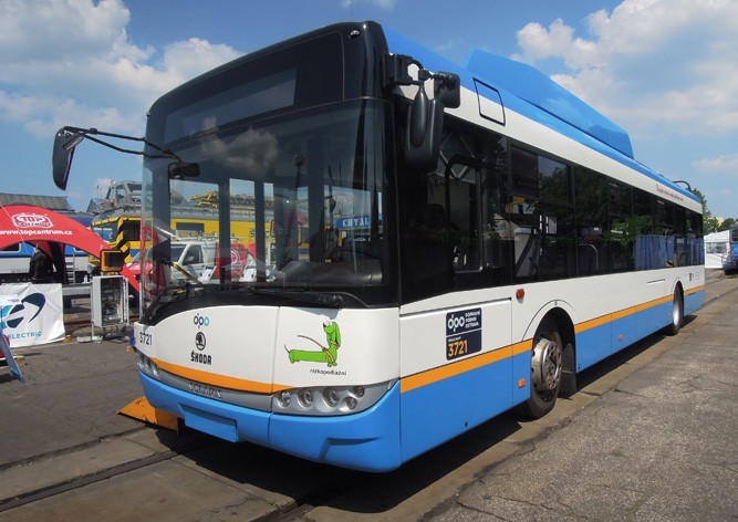 В Чехии пассажирам предложили бесплатный проездной за помощь в борьбе с вандалами