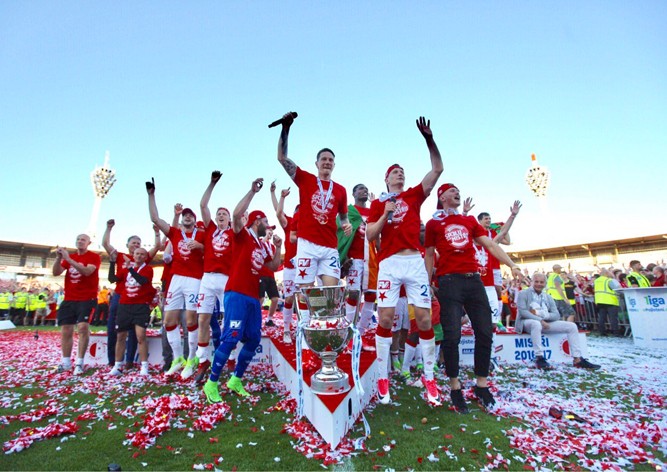 Пражская «Славия» выиграла чемпионат Чехии по футболу