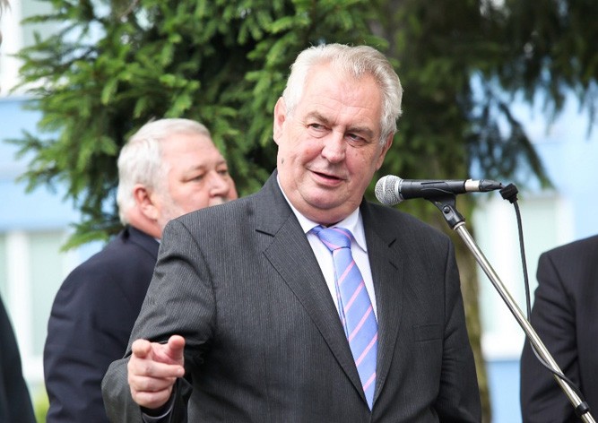 Президент Чехии предложил лишить экоактивистов водопровода и электричества