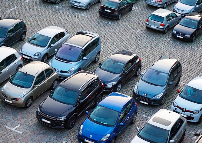 В Праге мошенники требовали деньги за бесплатную парковку