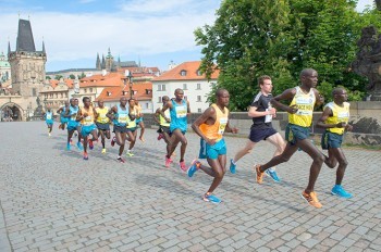 Воскресный марафон ограничит движение транспорта в Праге