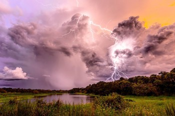 Штормовое предупреждение объявлено в Чехии