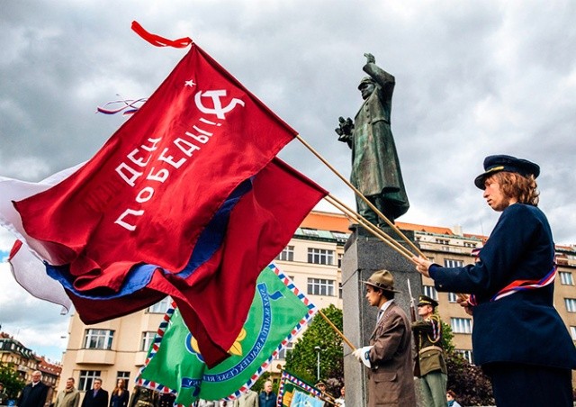 Герой или оккупант: памятник Коневу в Праге дополнят пояснительной табличкой