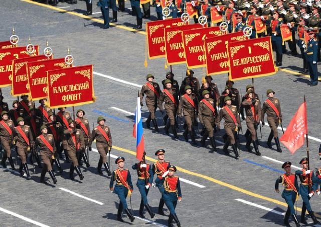Онлайн-трансляция Парада Победы на Красной площади в Москве