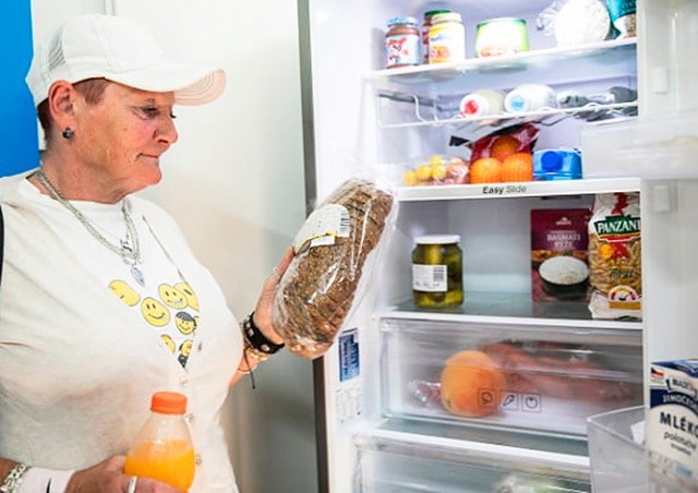 Samsung установила в Праге общественный холодильник