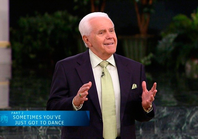 Проповедник попросил паству пожертвовать ему на личный самолет