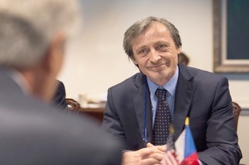 Глава МИД Чехии решил уйти из большой политики