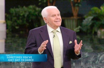 Проповедник попросил паству пожертвовать ему на личный самолет