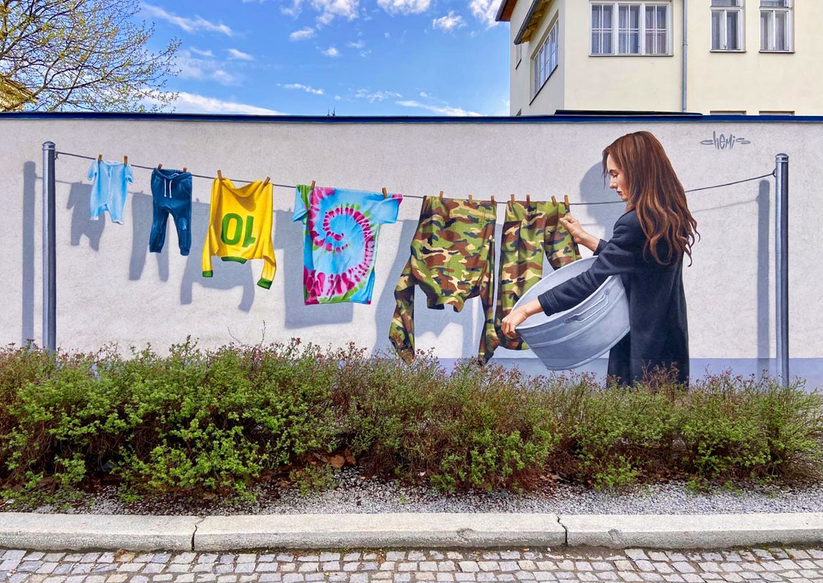 Пражский художник создал грустный антивоенный мурал