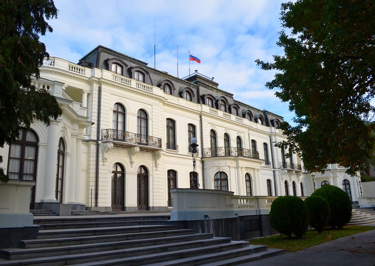Посольство РФ отреагировало на слова президента Чехии, сравнившего Россию с нацистской Германией