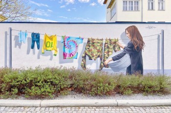 Пражский художник создал грустный антивоенный мурал